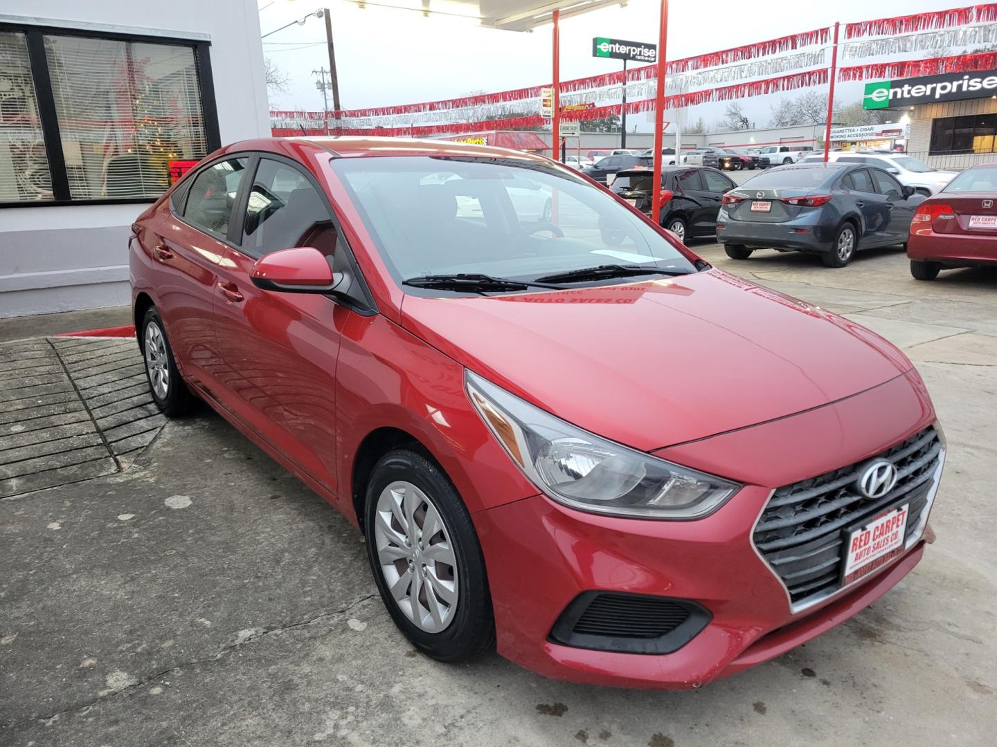 2018 Red Hyundai Accent SEL 4-Door 6A (3KPC24A35JE) with an 1.6L L4 DOHC 16V engine, 6A transmission, located at 503 West Court, Seguin, TX, 78155, (830) 379-3373, 29.568621, -97.969803 - Photo#1